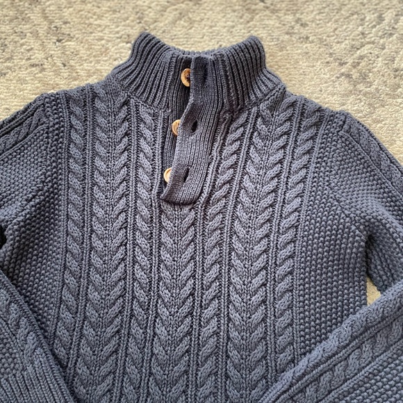 Gap Sweaters - Picture 5 of 10